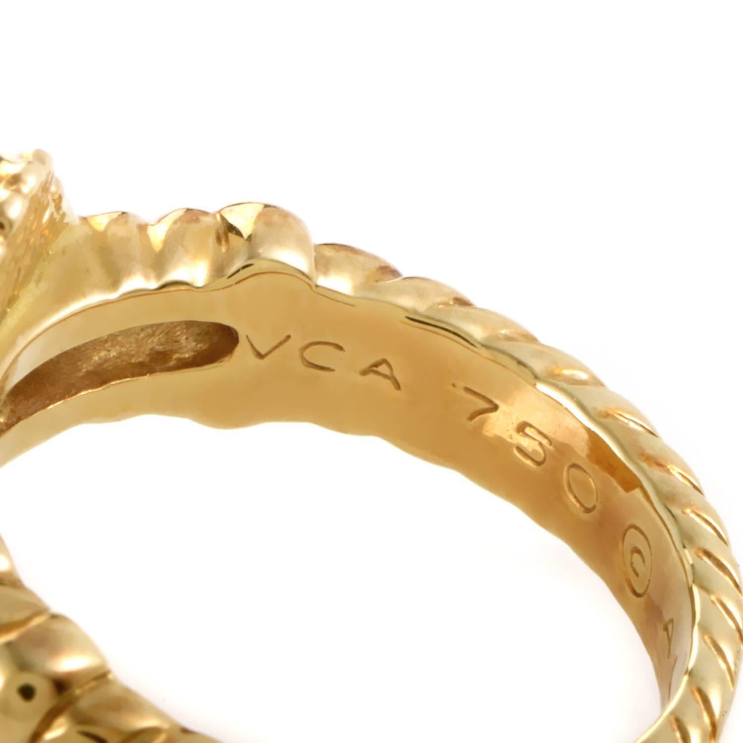 Women's Van Cleef & Arpels Alhambra Diamond and Onyx Gold Ring