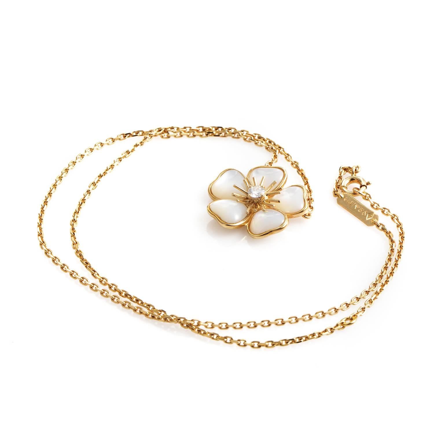 van cleef flower necklace