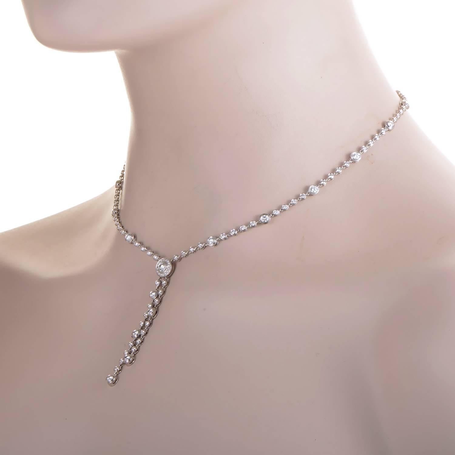 A dazzling cascade of precious diamonds is the hallmark of this Tiffany & Co. design. The necklace is made of platinum and boasts 3.92 ct of white diamonds throughout its exceptional design.
Included Items: Manufacturer's Box
Approximate