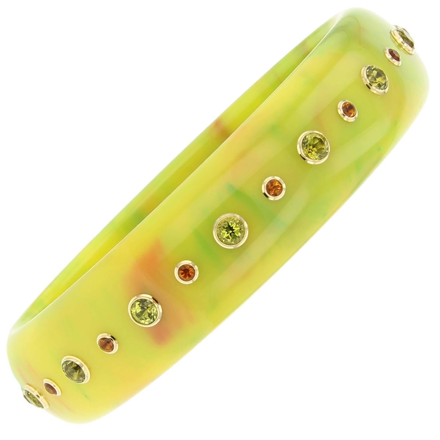Contemporary Mark Davis Bakelite Citrine Peridot Yellow Gold Bangle
