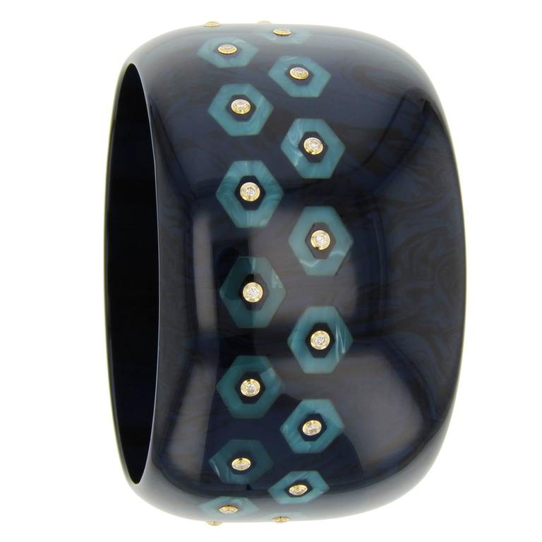 Blue Bakelite, diamond and yellow gold bangle