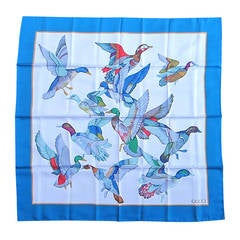 Gucci Silk Scarf Flying birds New Old stock 8