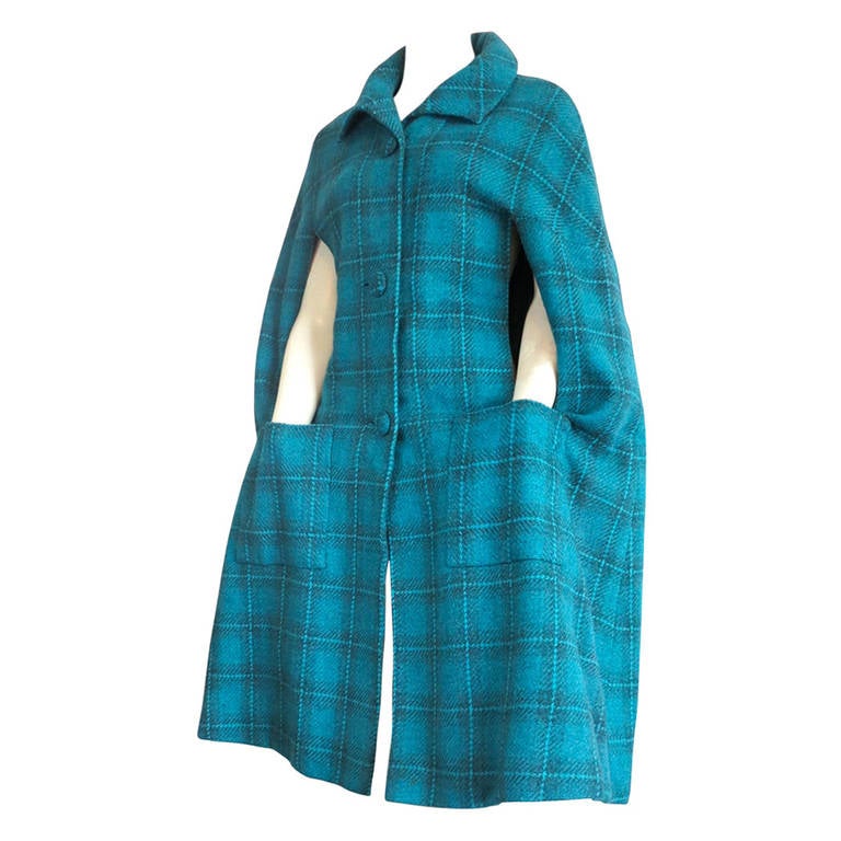 1950s SYBIL CONNOLLY Irish tweed plaid cape coat For Sale