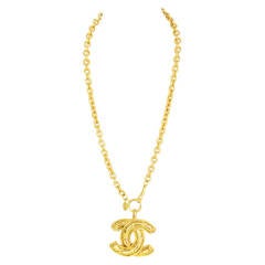 CHANEL Goldtone Chain W/Large Quilted CC Medallion