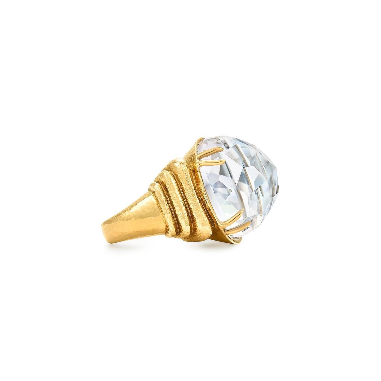 David Webb Rock Crystal and Yellow Gold Cocktail Ring In Excellent Condition In New York, NY