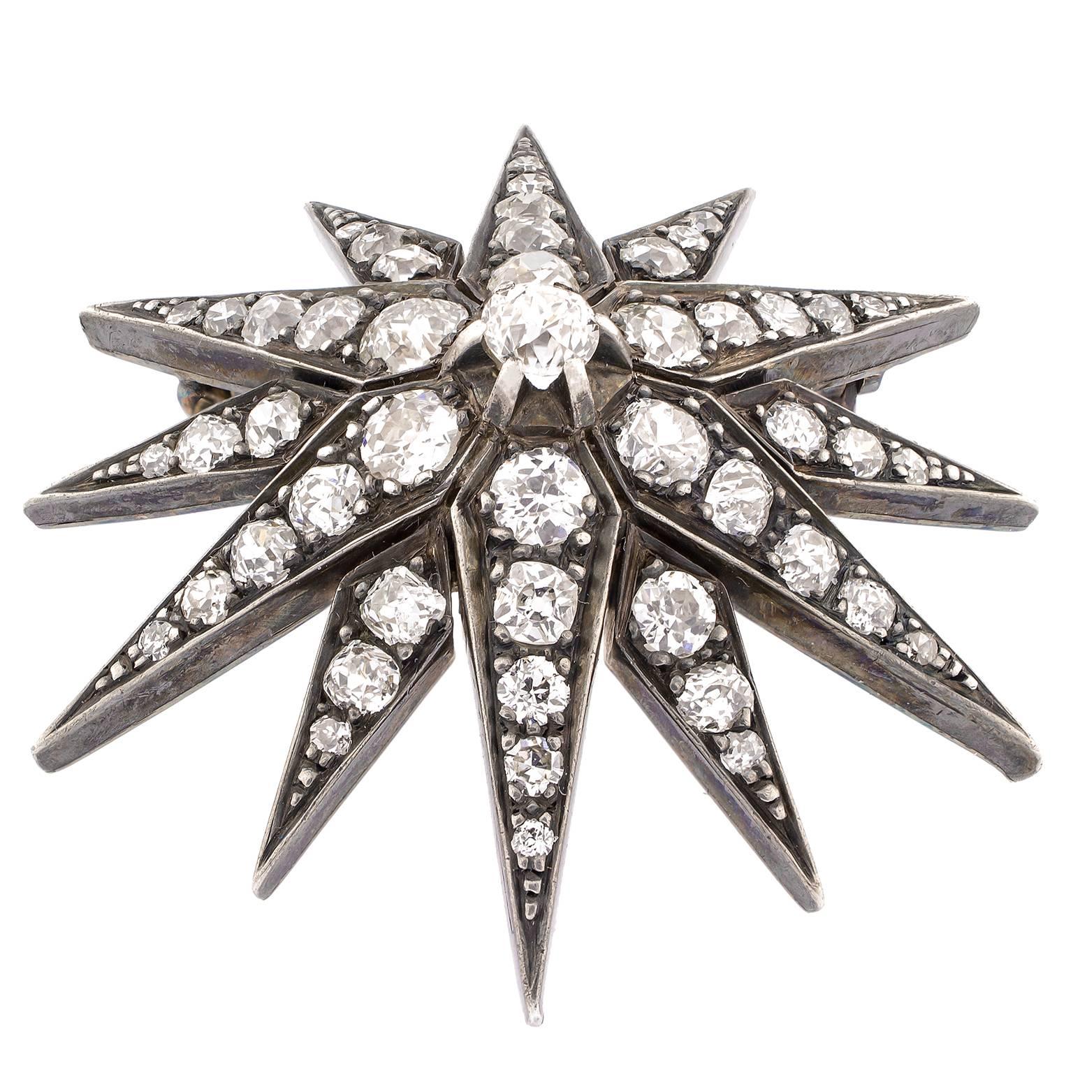 Mid 19th century brooch in silver-topped gold, with 49 single-cut diamonds, with an estimated total weight of 3.08 carats.
