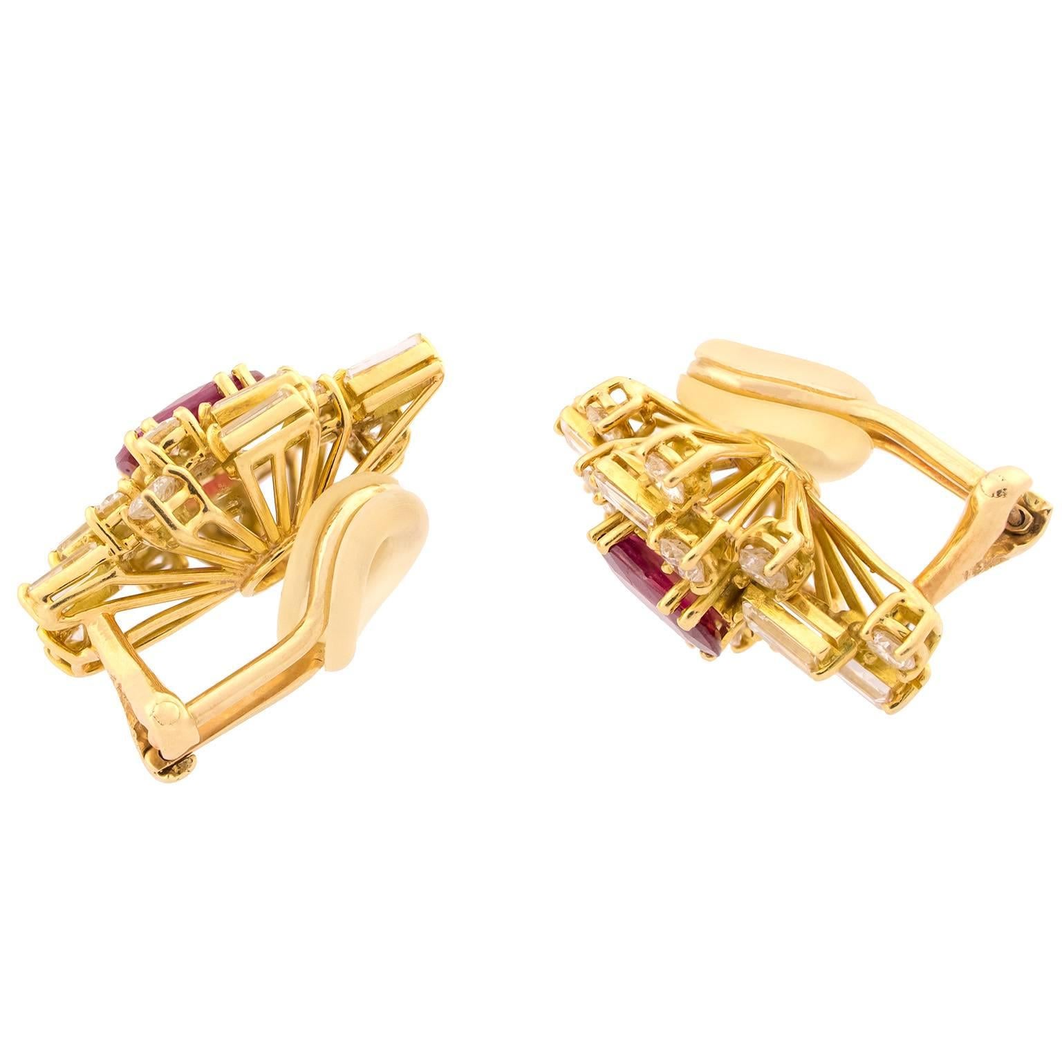 Rubies Diamond 18 Karat Yellow Gold Earrings In Excellent Condition In Madrid, ES