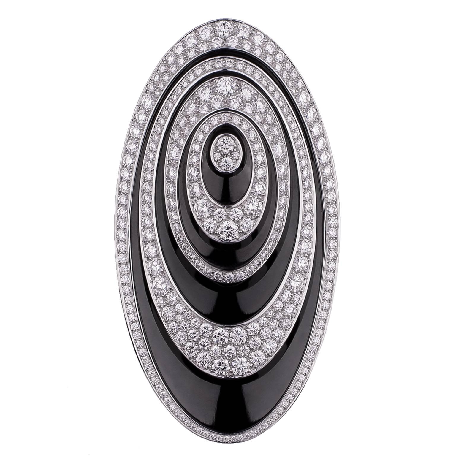 18 Karat White Gold Cartier Onyx 8 Carat Diamonds Brooch Pendant For Sale 3