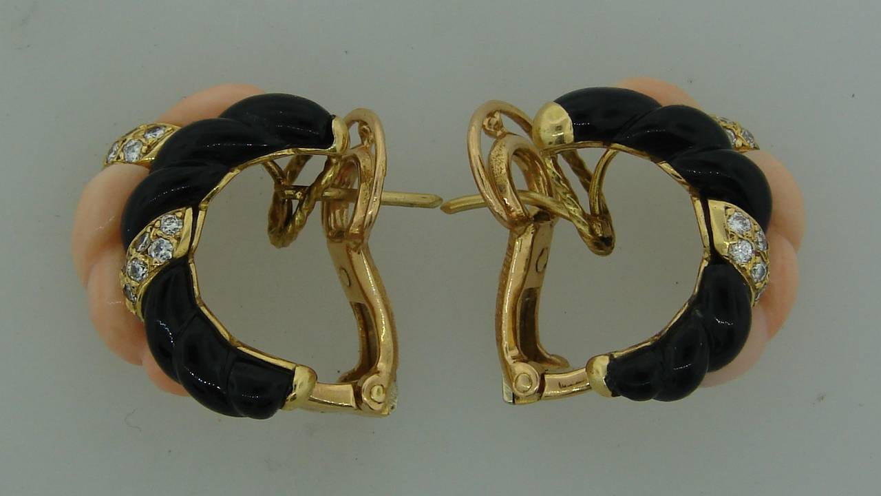 Boucheron Paris Koralle Onyx Diamant Gold Halskette Ohrringe Set 1970er Jahre im Zustand „Hervorragend“ im Angebot in Beverly Hills, CA