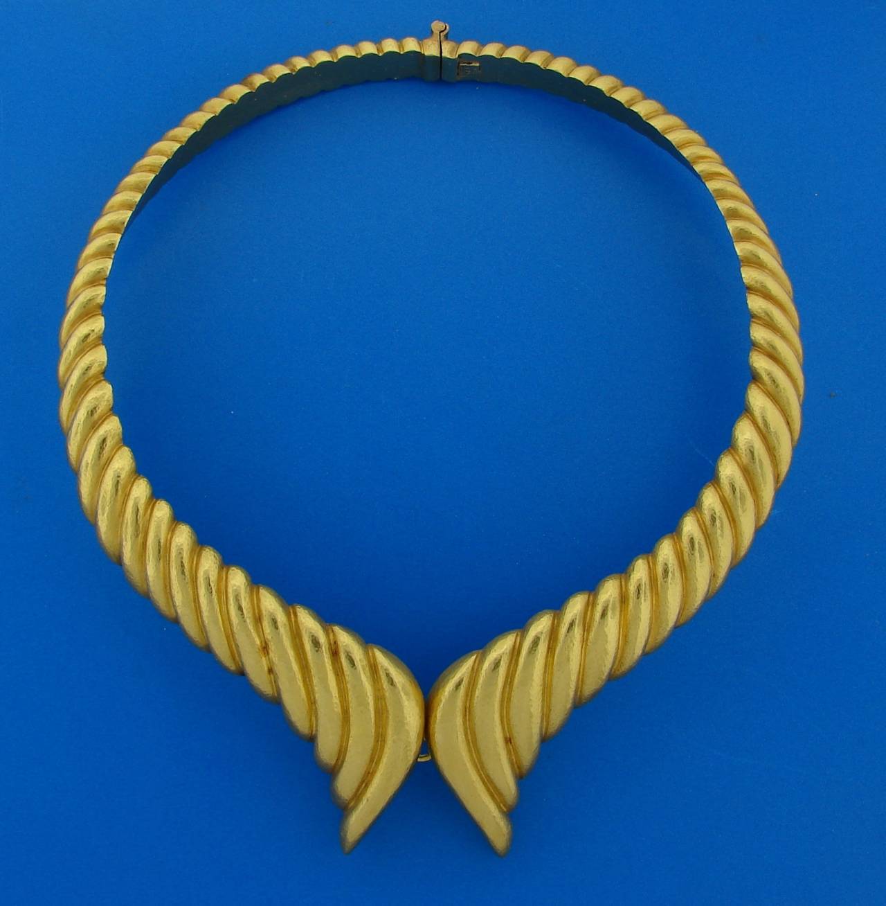 Zolotas Yellow Gold Necklace In Excellent Condition In Beverly Hills, CA