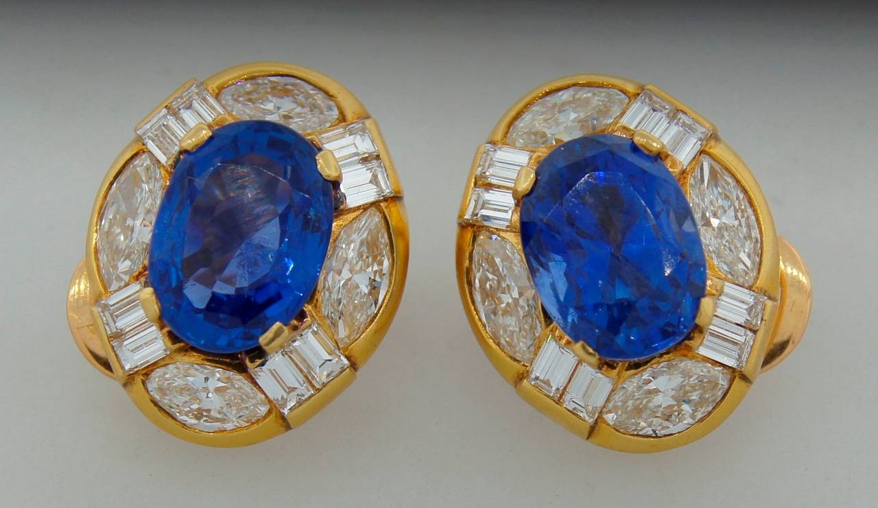 BULGARI Sapphire Diamond & Yellow Gold Earrings In Excellent Condition In Beverly Hills, CA