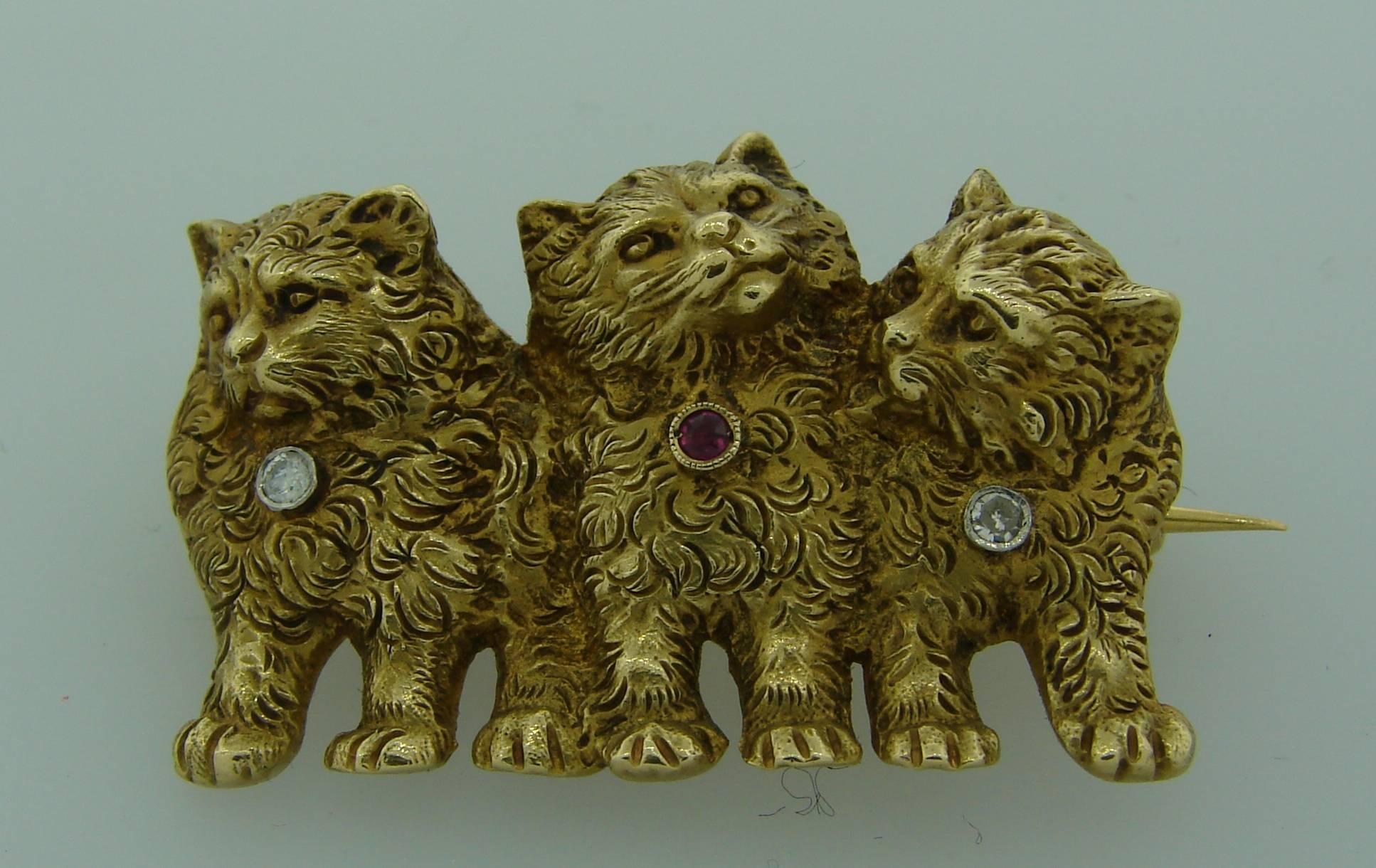 Victorian Edwardian 1900s Ruby Diamond Gold Three Cats Pin Brooch