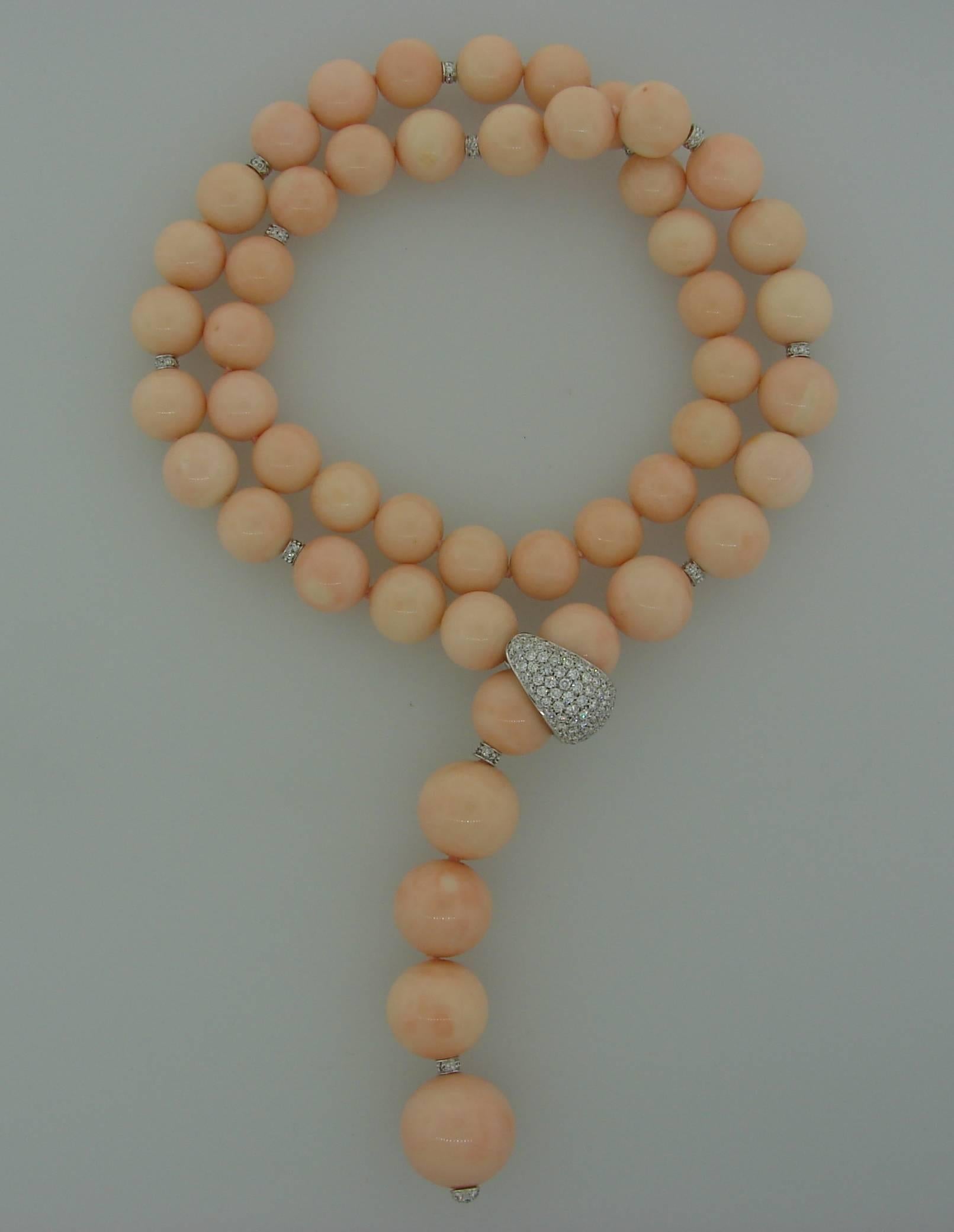 Angel Skin Coral Beads Diamond Gold Necklace In Excellent Condition In Beverly Hills, CA