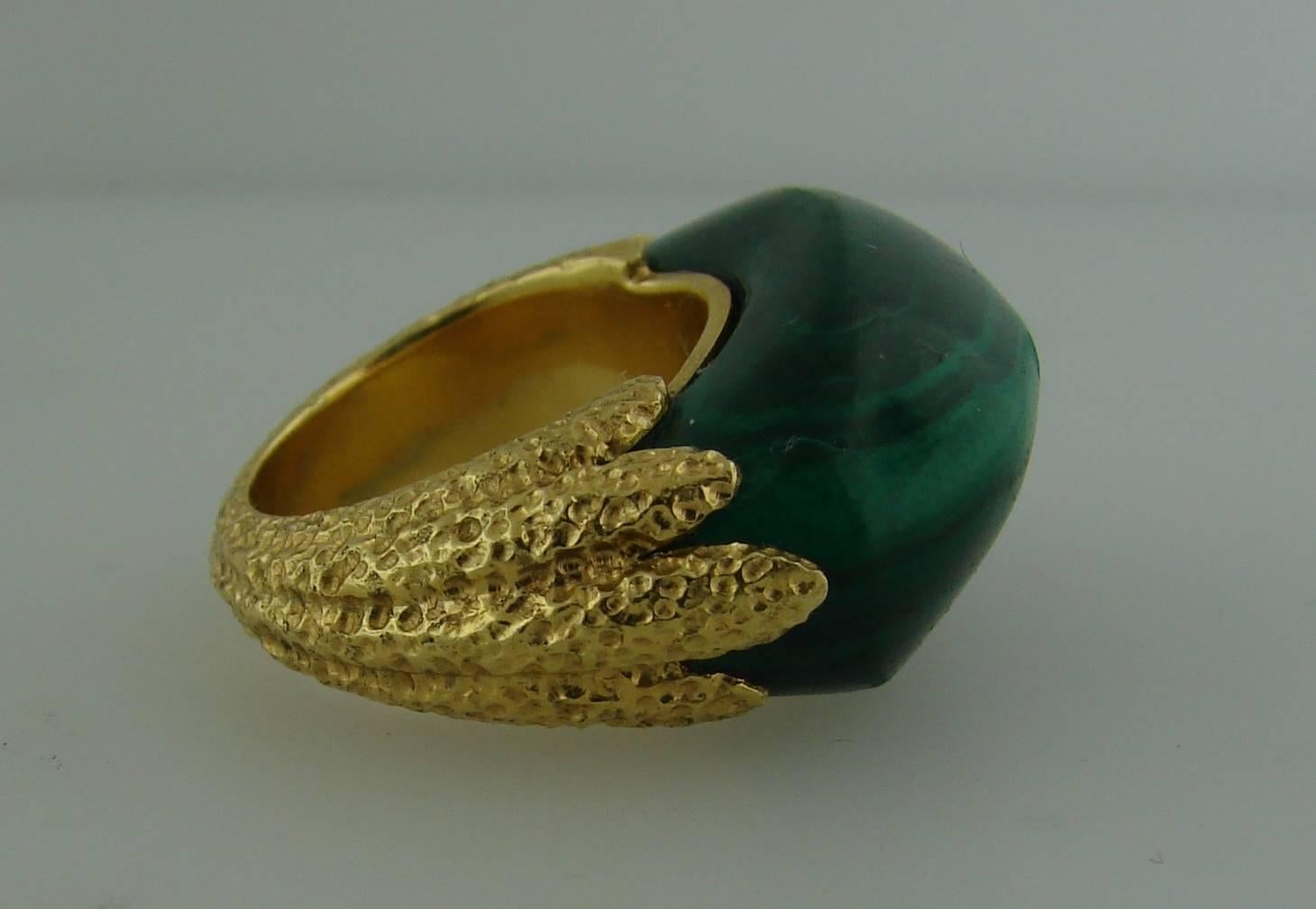 1970s Van Cleef & Arpels Malachite Gold Ring In Excellent Condition In Beverly Hills, CA