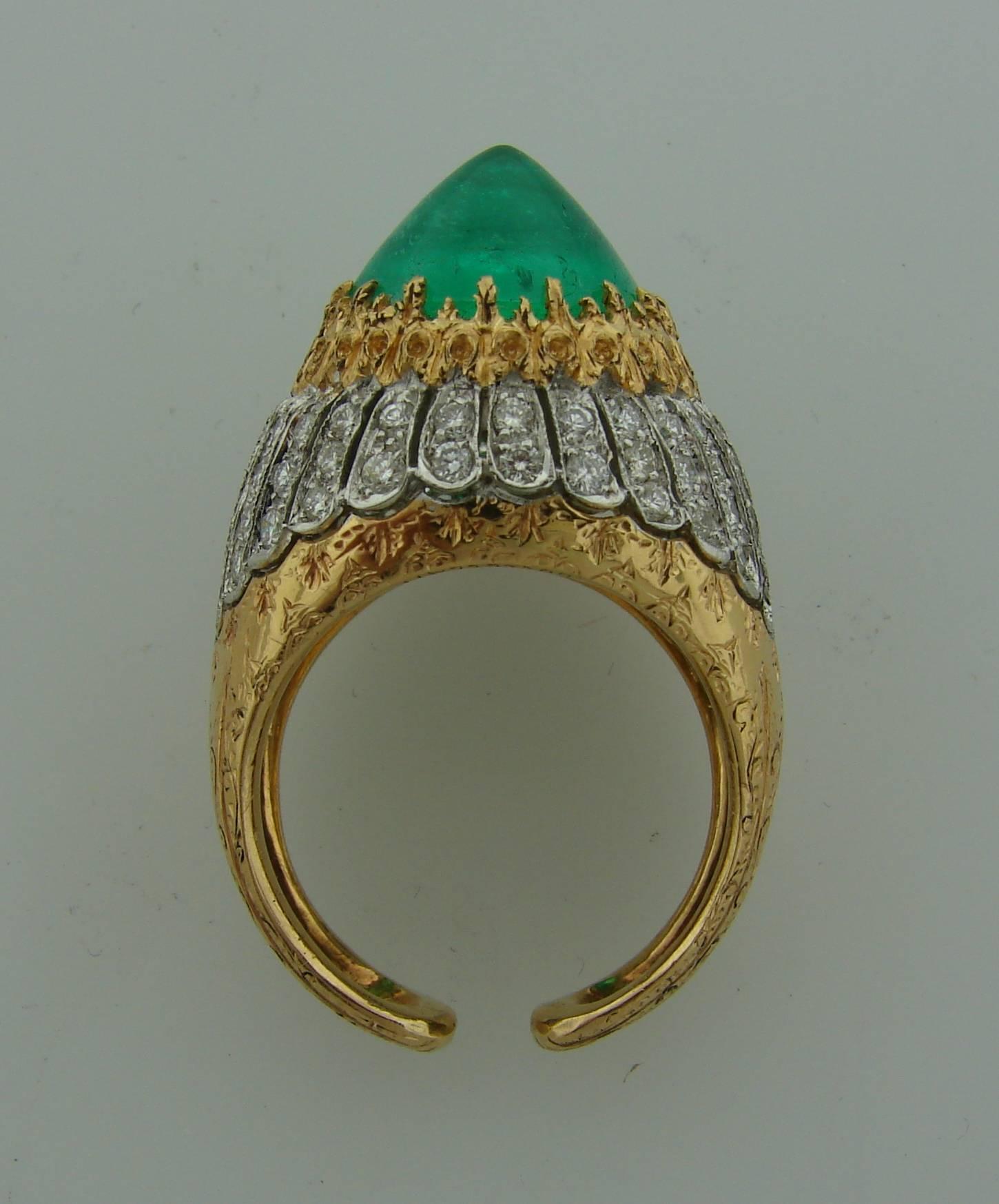 Women's 1970s Buccellati Sugarloaf Emerald Diamond Gold Ring