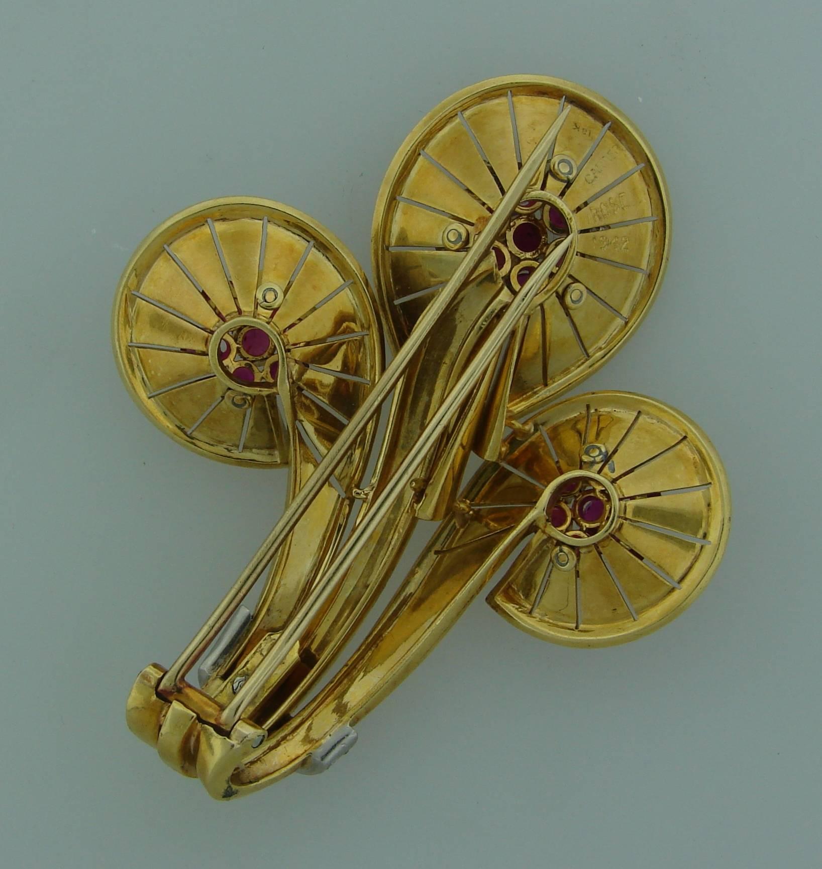 1942 Cartier Ruby Diamond Gold Clip Pin Brooch For Sale 1