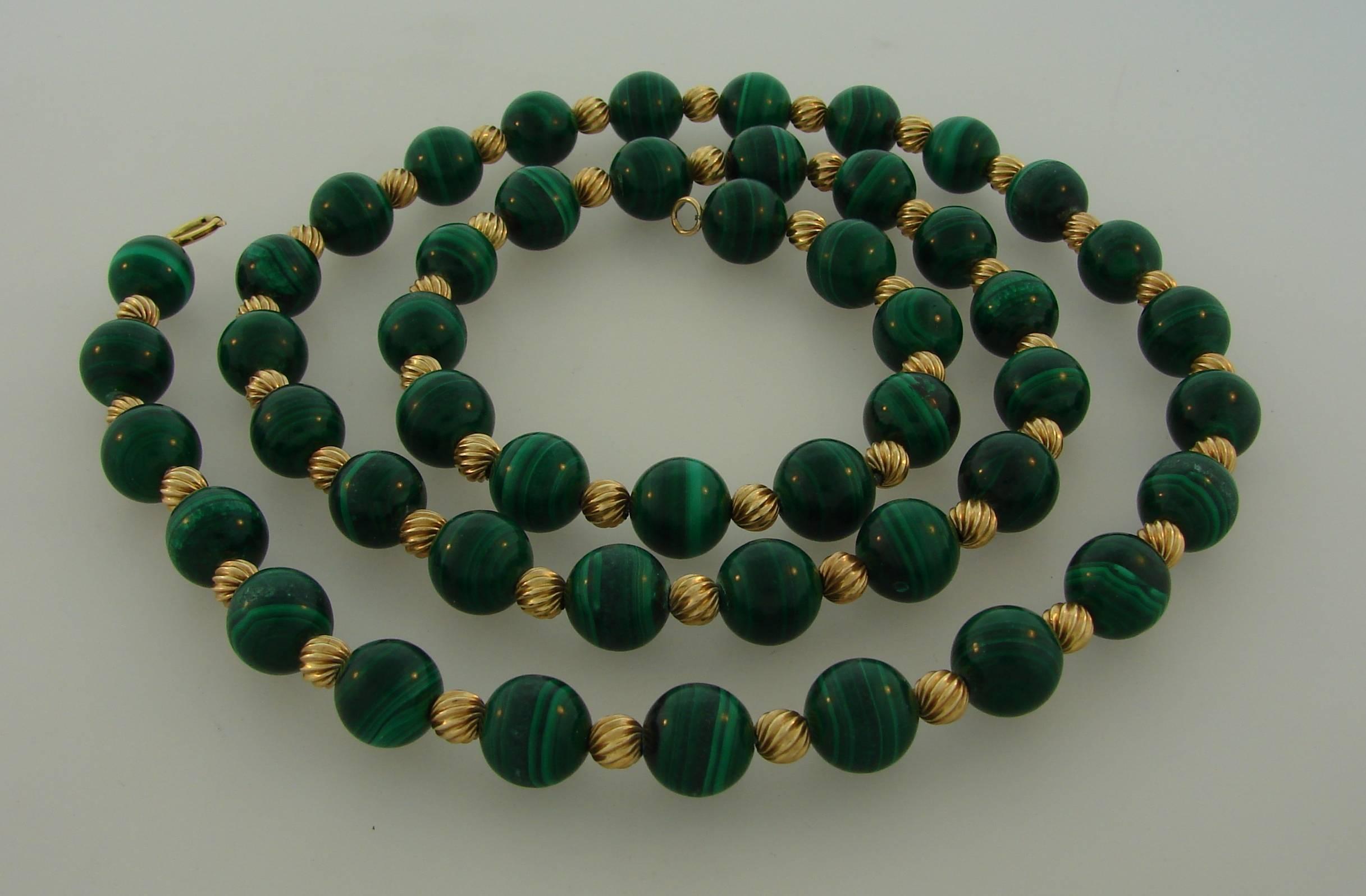 1970s Van Cleef & Arpels Malachite Gold Bead Necklace In Excellent Condition In Beverly Hills, CA