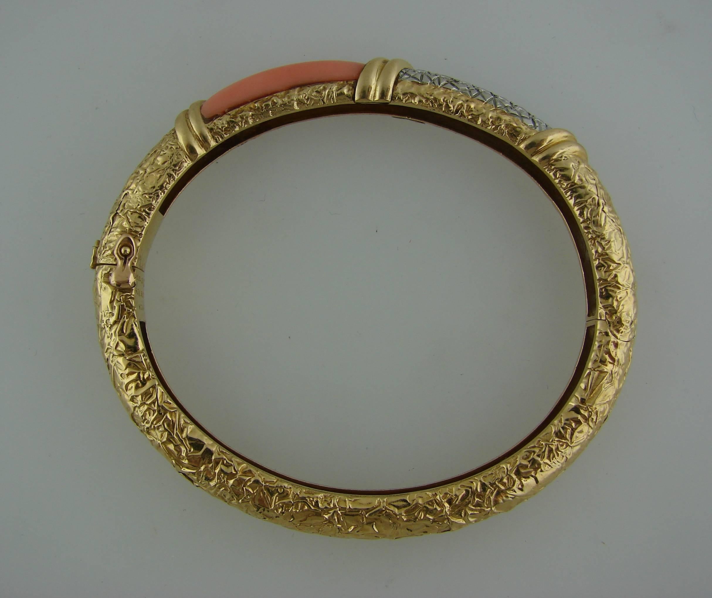 1970s Van Cleef & Arpels Coral Diamond Gold Bangle Bracelet 2