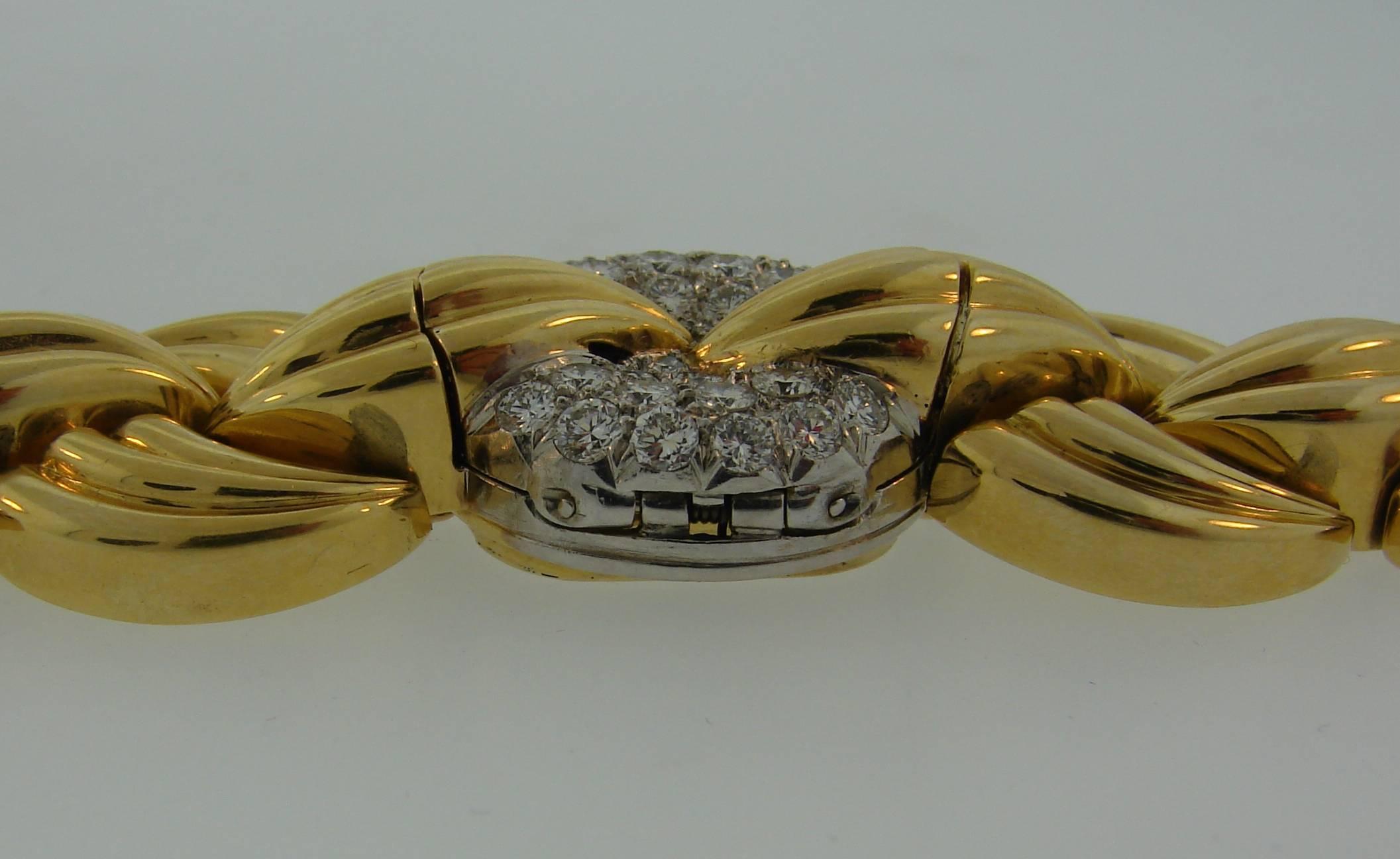 Van Cleef & Arpels Diamond Yellow Gold Ladies Wristwatch Bracelet Omega Movement 3