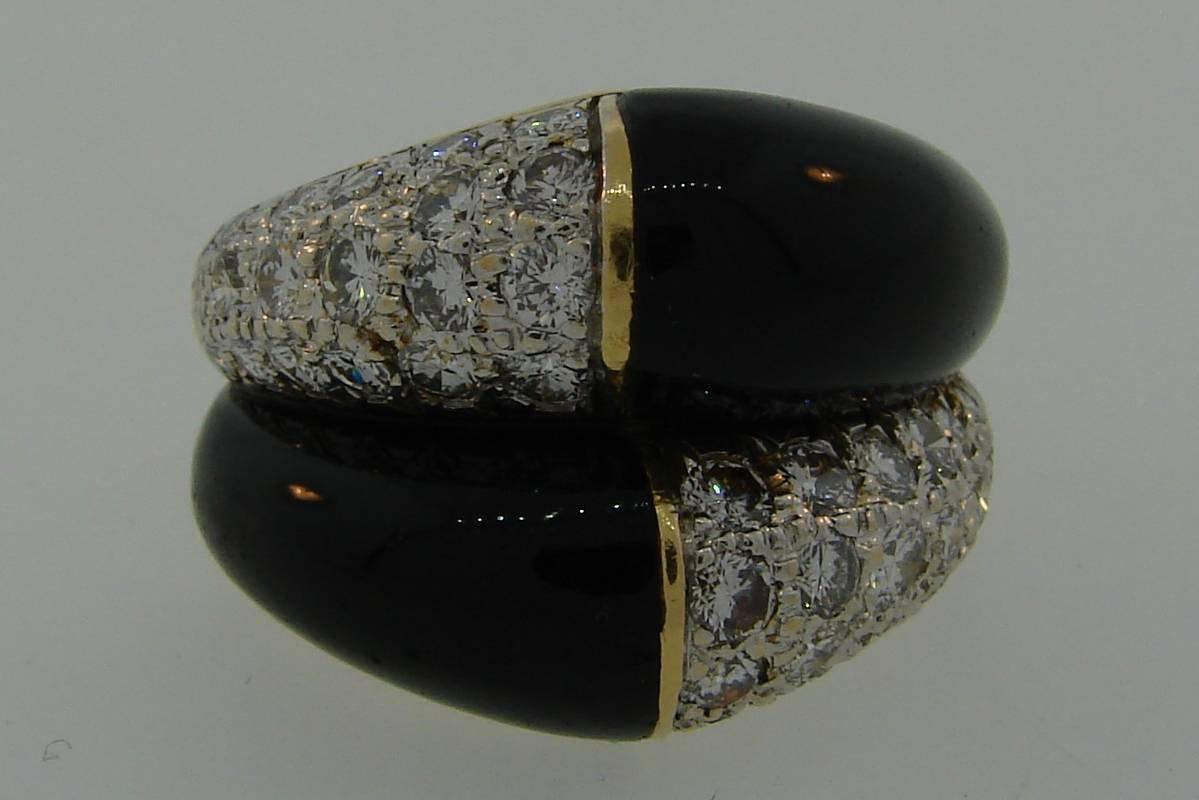 1980s Van Cleef & Arpels Black Onyx Diamond Gold Ring In Excellent Condition In Beverly Hills, CA