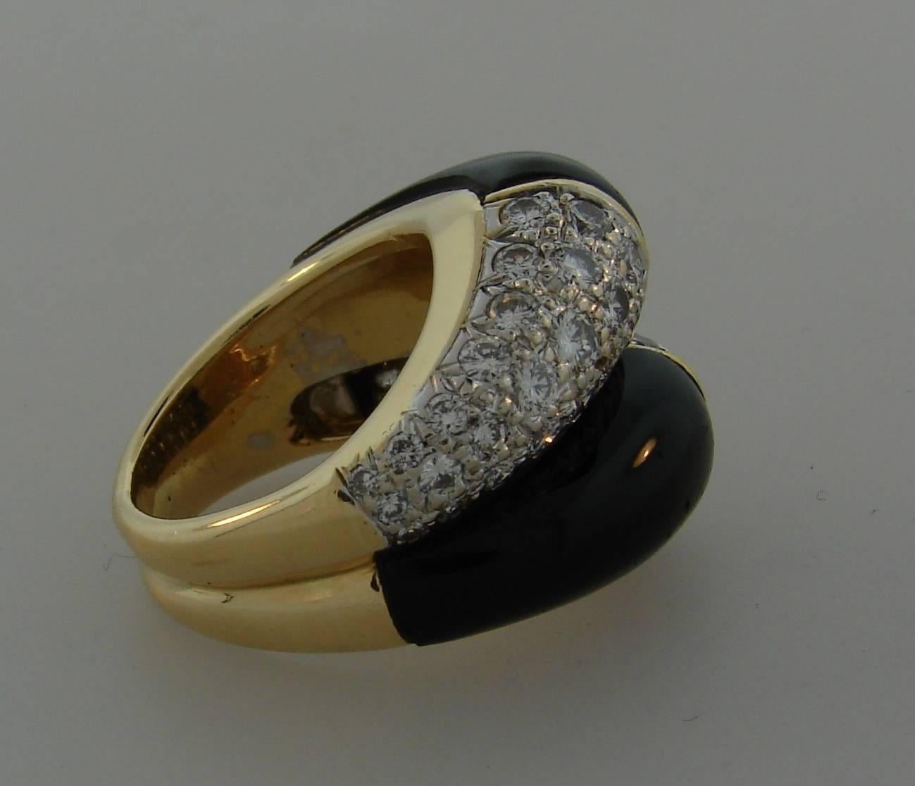 1980s Van Cleef & Arpels Black Onyx Diamond Gold Ring 1