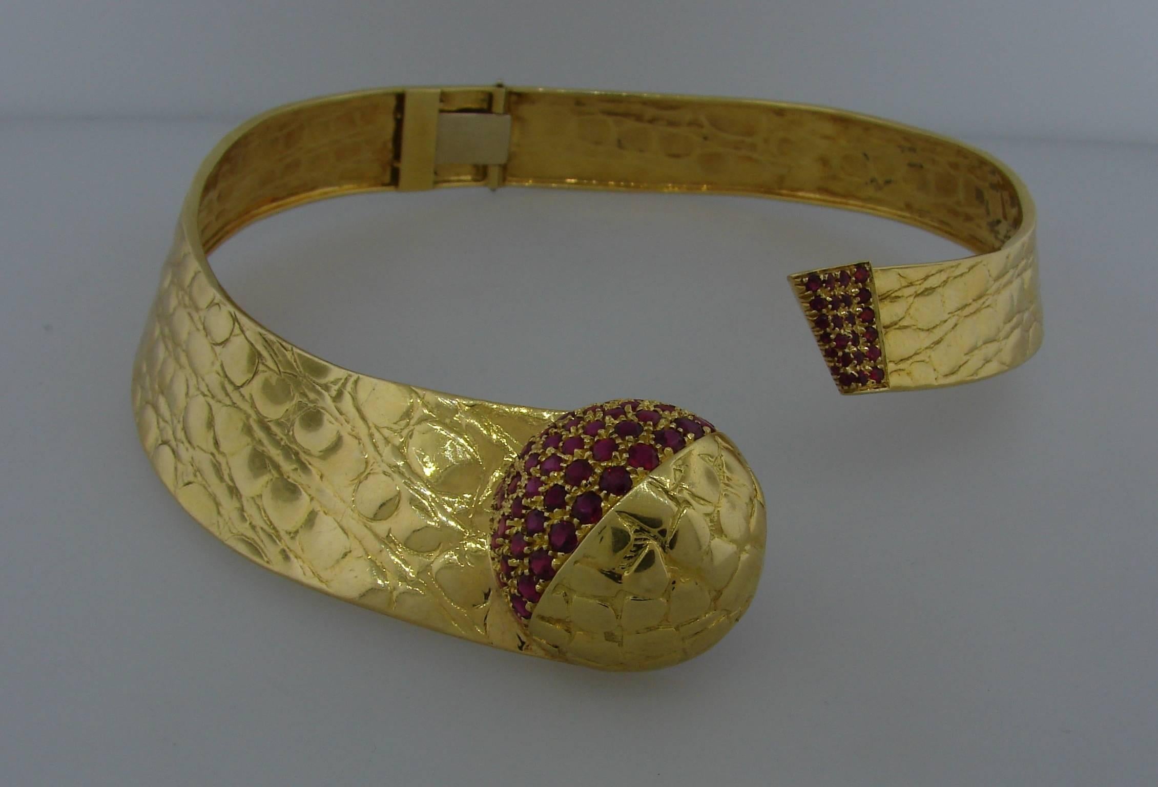 Women's 1970s Gucci Ruby Gold Necklace