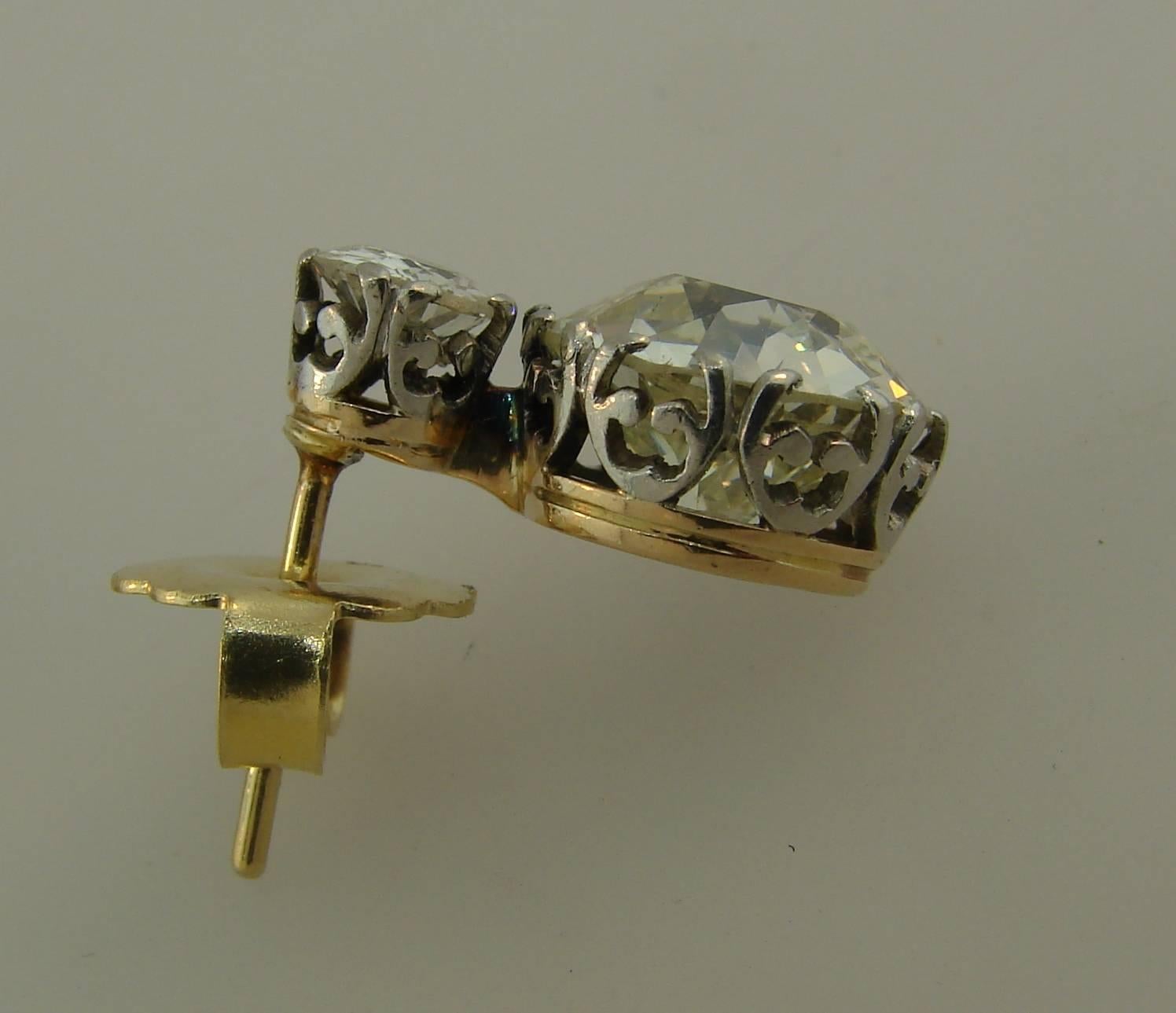 1900er Diamant-Silber-Gold-Zwei-Stein-Ohrstecker im Zustand „Hervorragend“ in Beverly Hills, CA