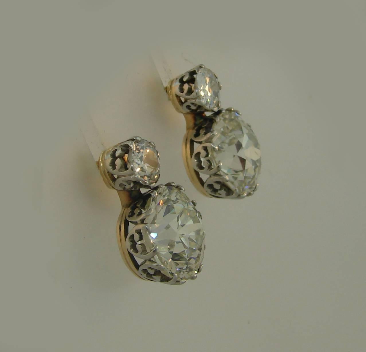 1900er Diamant-Silber-Gold-Zwei-Stein-Ohrstecker (Viktorianisch)