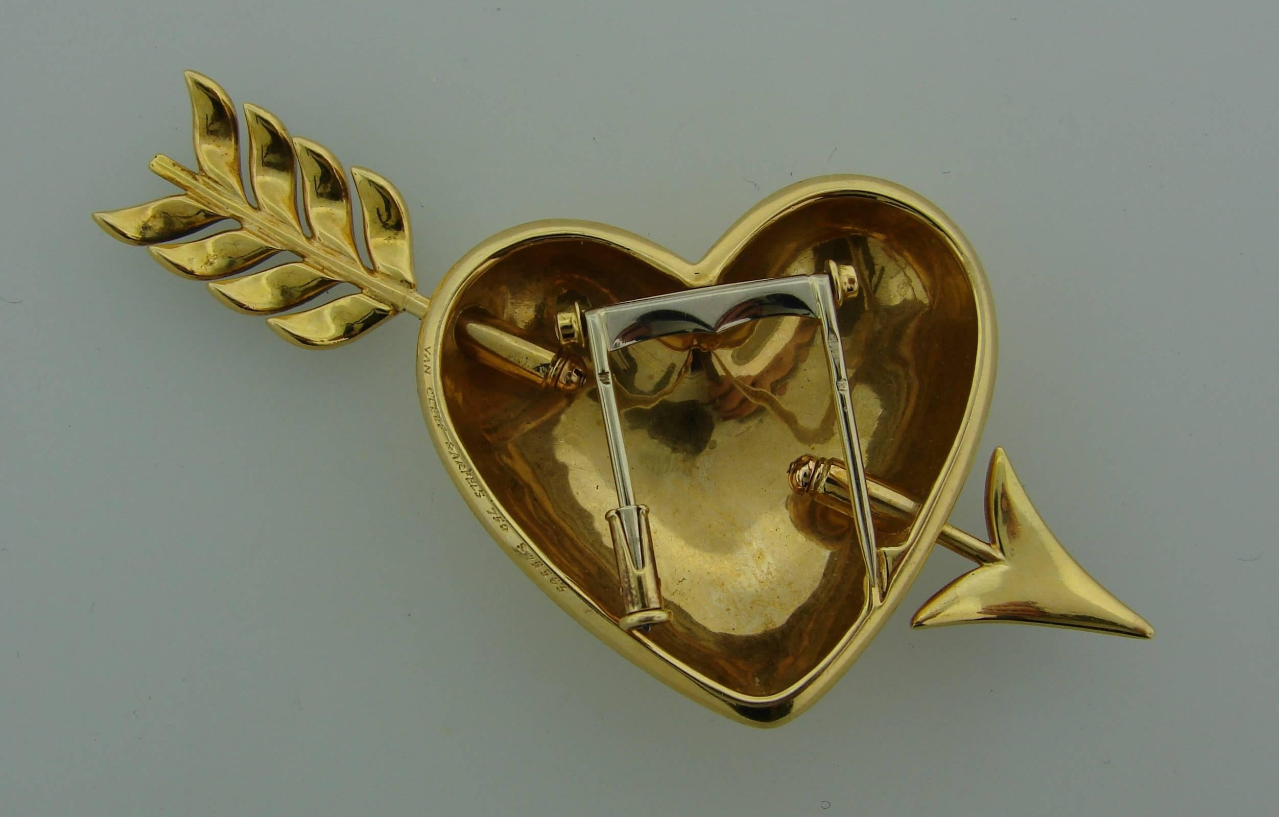 Women's or Men's Van Cleef & Arpels Enamel Gold Heart and Arrow Pin Brooch Clip VCA