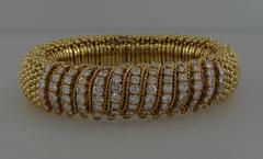 1980s Van Cleef & Arpels Couscous Diamond Yellow Gold Bracelet