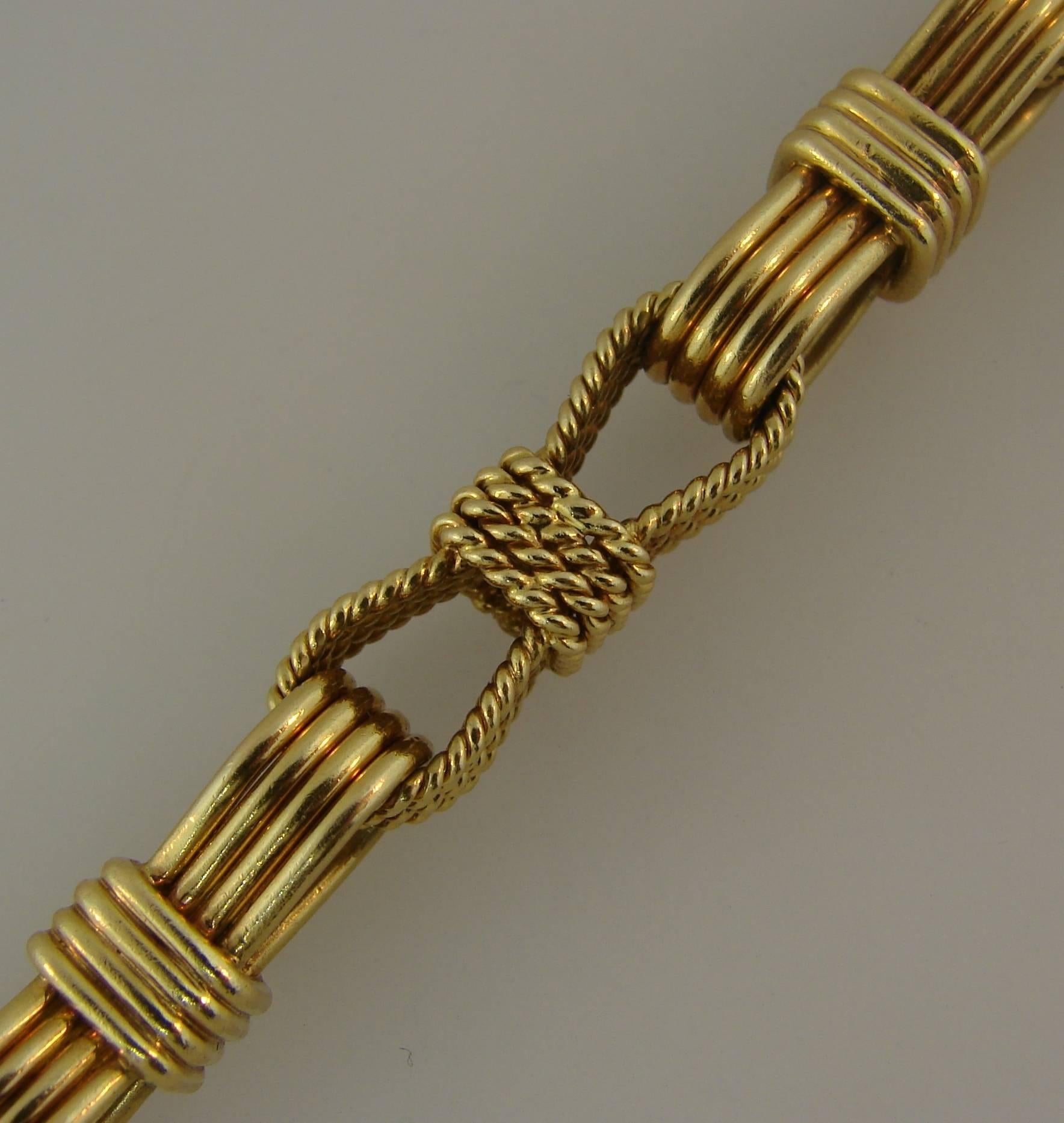 1970s Bulgari Bvlgari Gold Bow Link Bracelet In Excellent Condition In Beverly Hills, CA