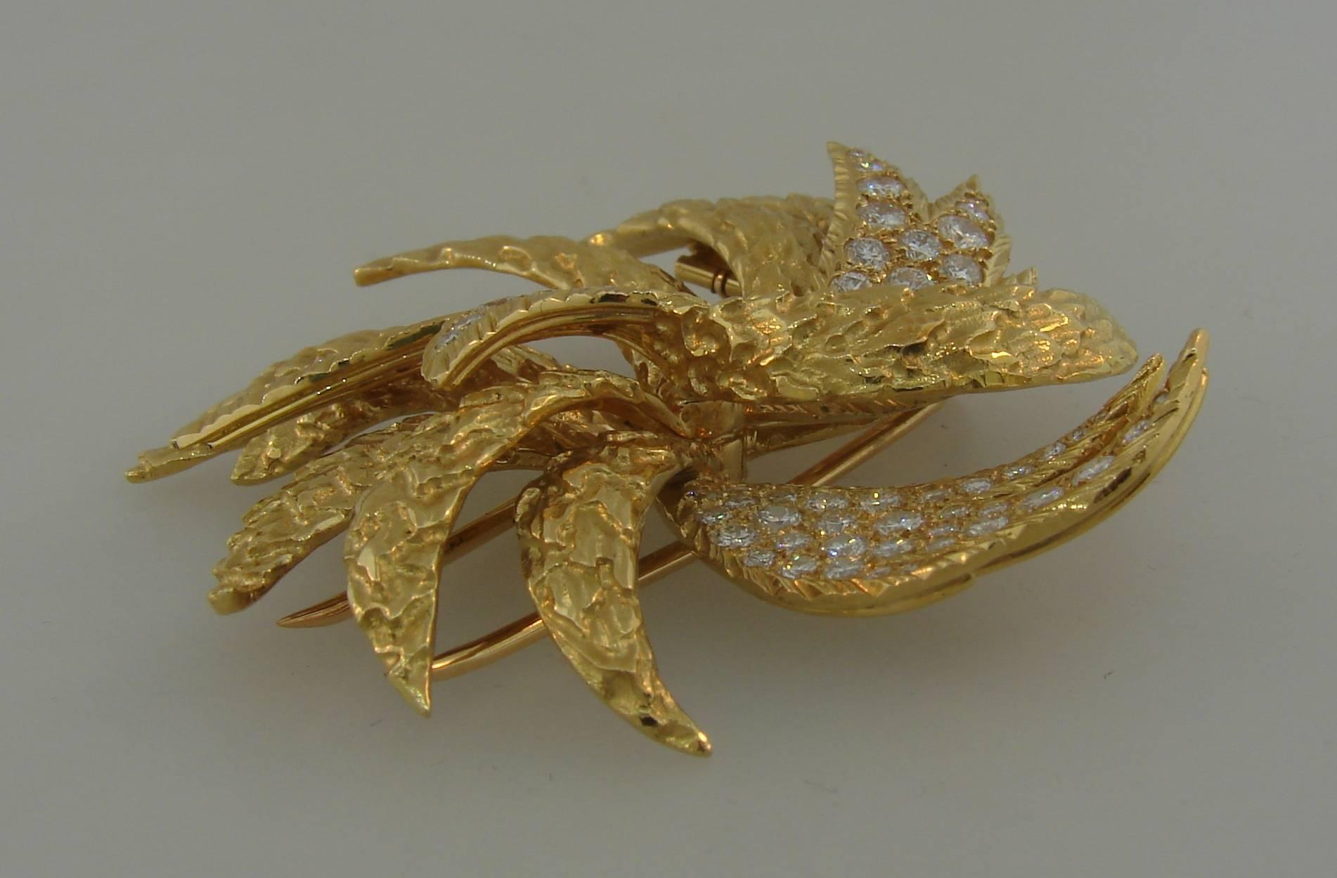 Women's 1980s Cartier Diamond Gold Pin Brooch Clip