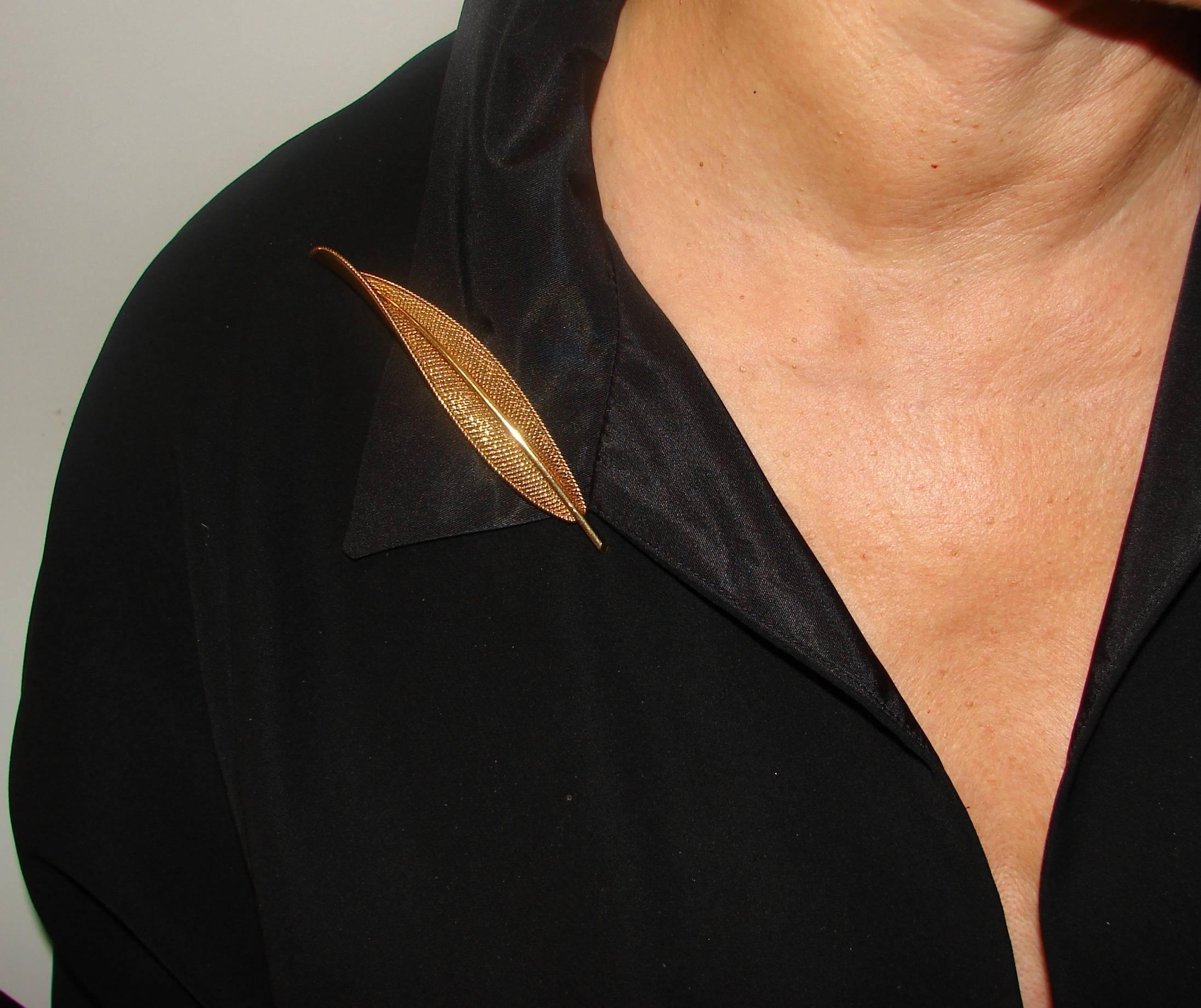 Women's or Men's Sterle Paris Gold Leaf Pin Brooch Clip For Sale