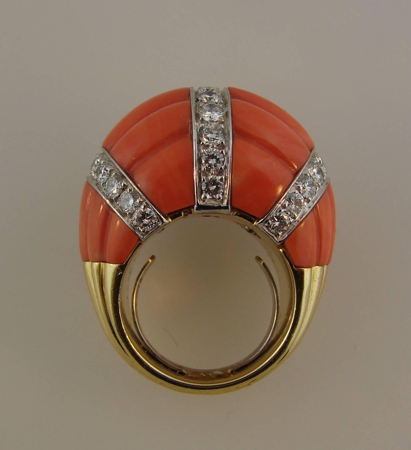 1970s DAVID WEBB Coral Diamond Yellow Gold Ring In Excellent Condition In Beverly Hills, CA