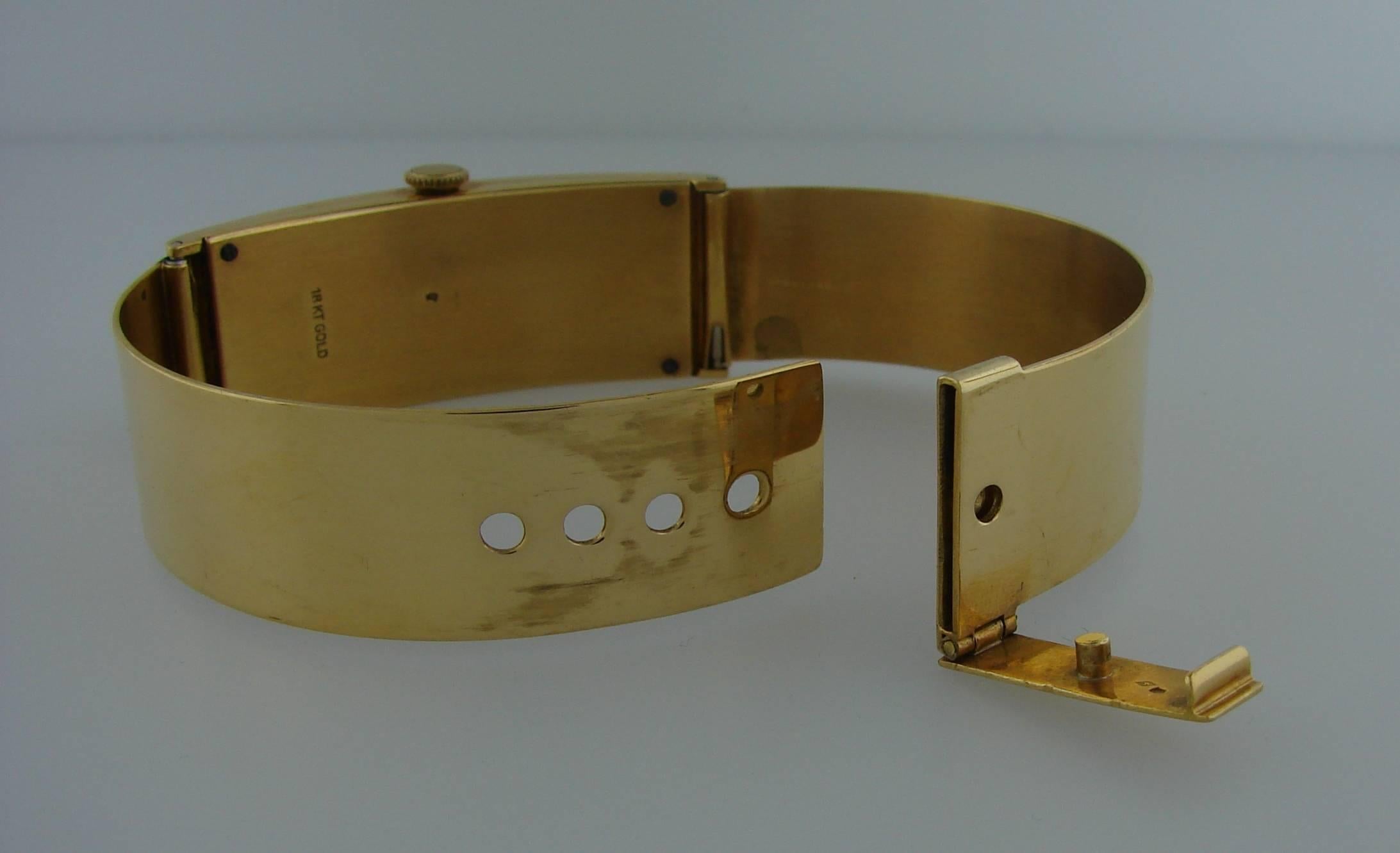 Gucci Ladies Yellow Gold Bracelet Wristwatch 1970s Manual Wind  2