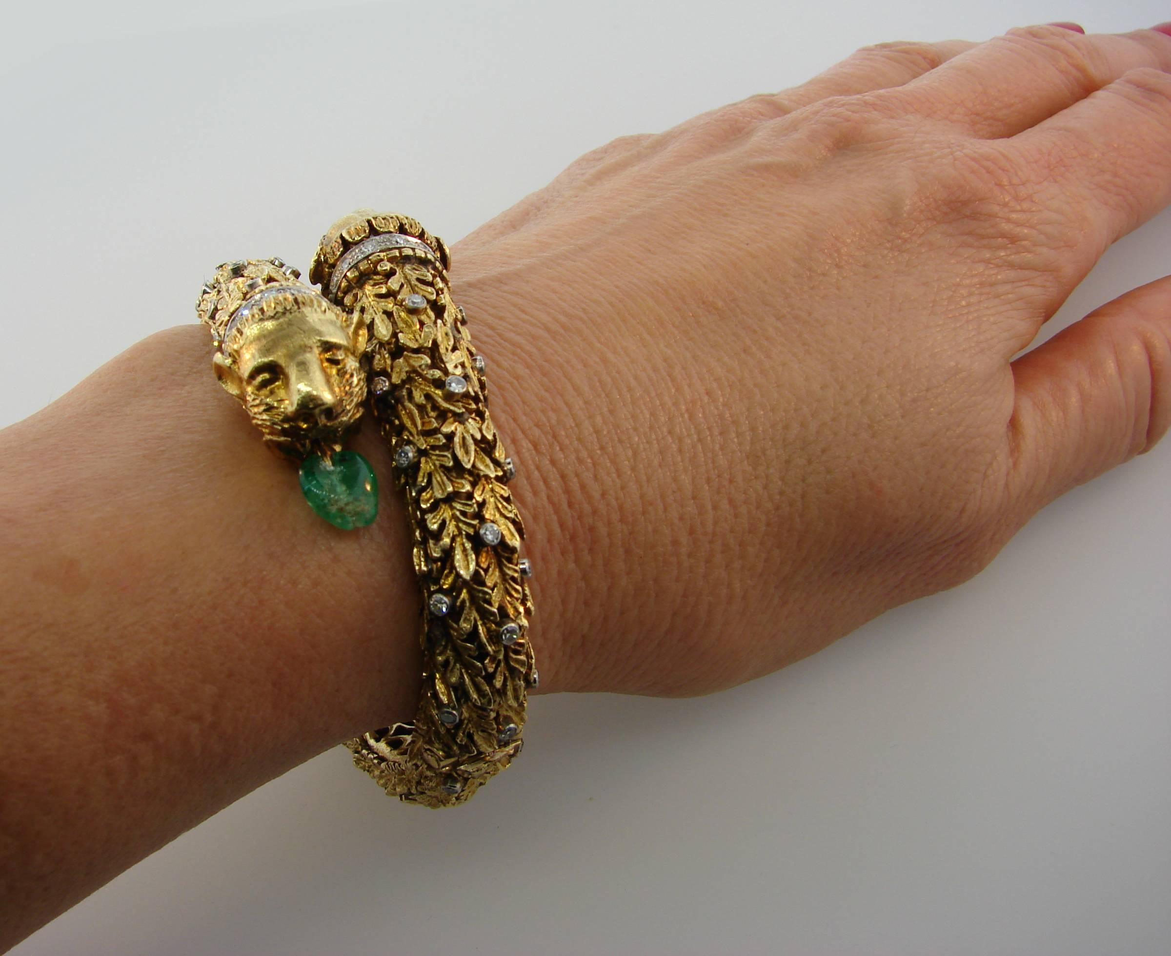 Zolotas Emerald Diamond Yellow Gold Bangle Bracelet 1970s 4