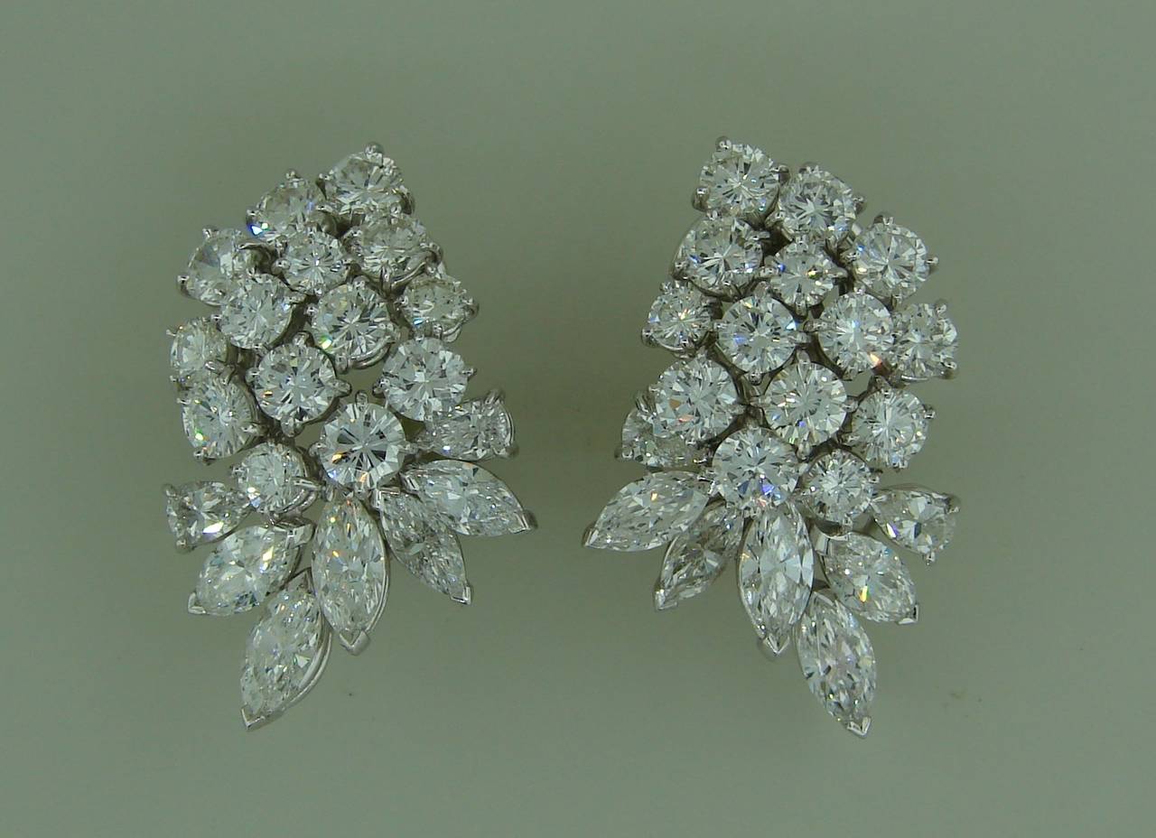 1960s Diamond Platinum Cluster Earrings In Excellent Condition In Beverly Hills, CA