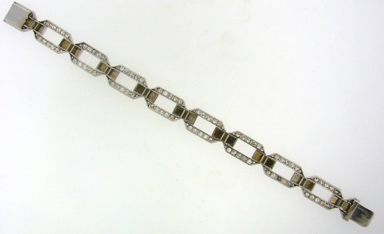 Gliederarmband aus Platin und Weißgold aus den 1920er Jahren mit Diamanten im Angebot 2