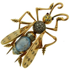 1940s French Moonstone Diamond Yellow Gold Stylized Fly Pin Brooch