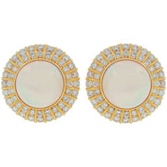 TIFFANY & Co. Mobe Pearl Diamond & Yellow Gold Earrings