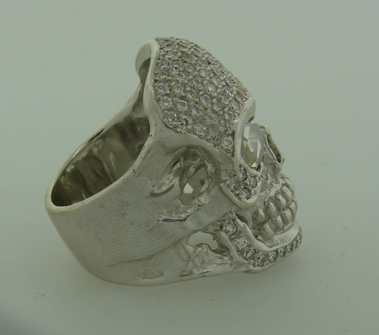 Modern Loree Rodkin Diamond White Gold Skull Ring