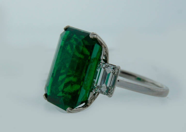 Women's Tiffany & Co. 15.02 Carat Emerald Diamond Platinum Ring
