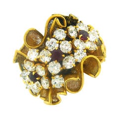 Van Cleef & Arpels Ruby Diamond Yellow Gold Cocktail Ring