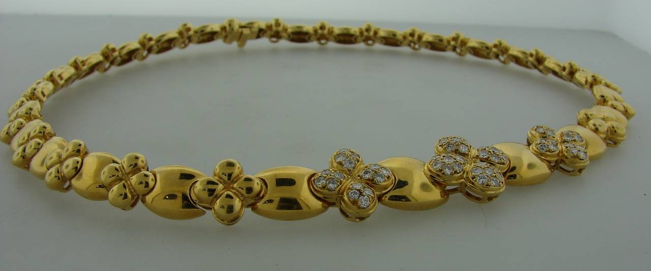 Van Cleef & Arpels Diamond Yellow Gold Clover Necklace 3