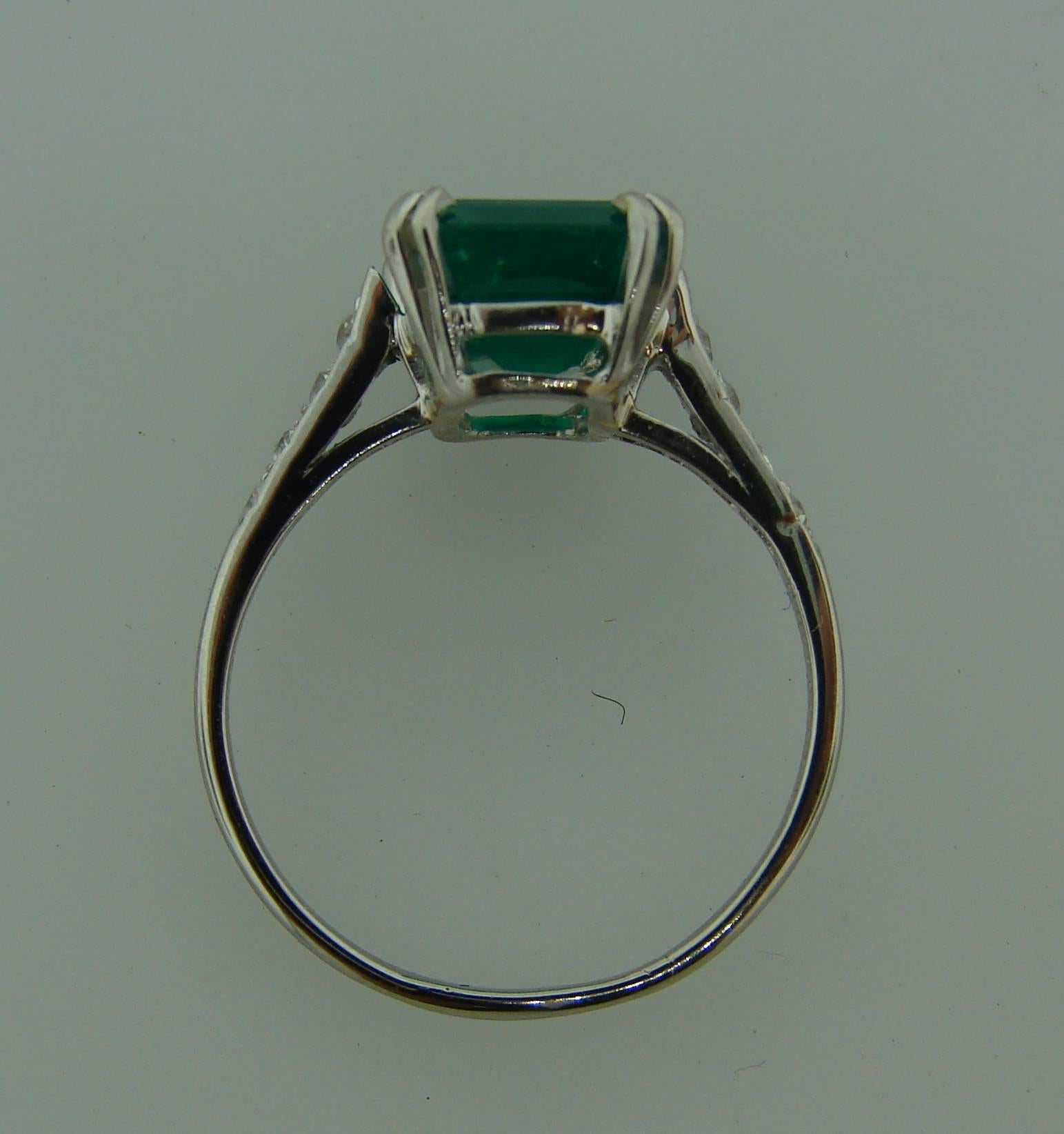 Women's Boucheron Art Deco Colombian Emerald Diamond Platinum Solitaire Ring