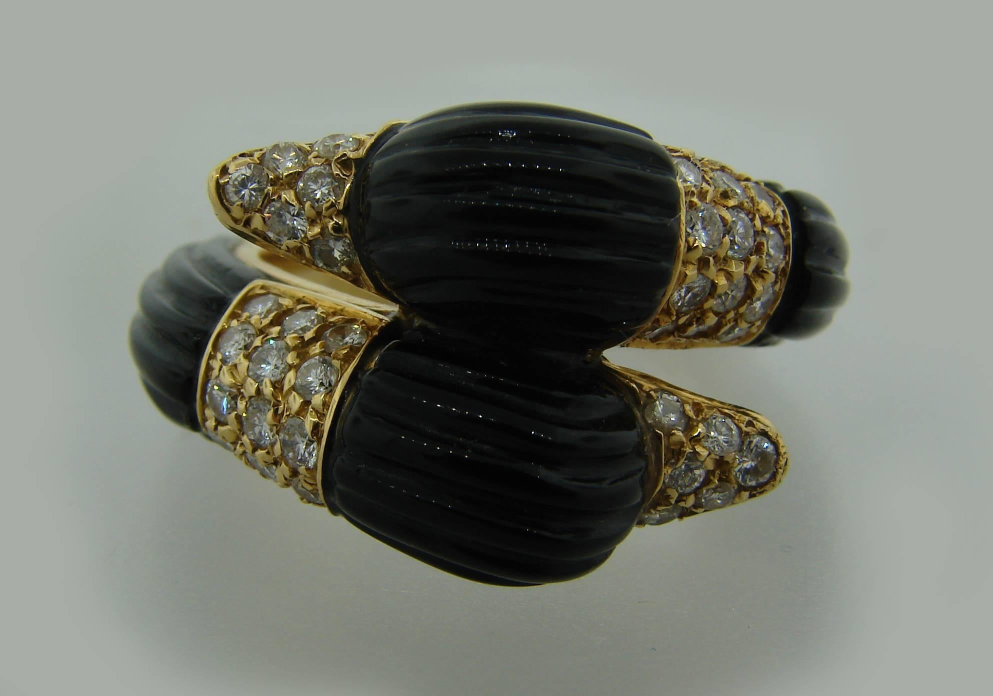 1970s VAN CLEEF & ARPELS Black Onyx Diamond & Yellow Gold Ring 2