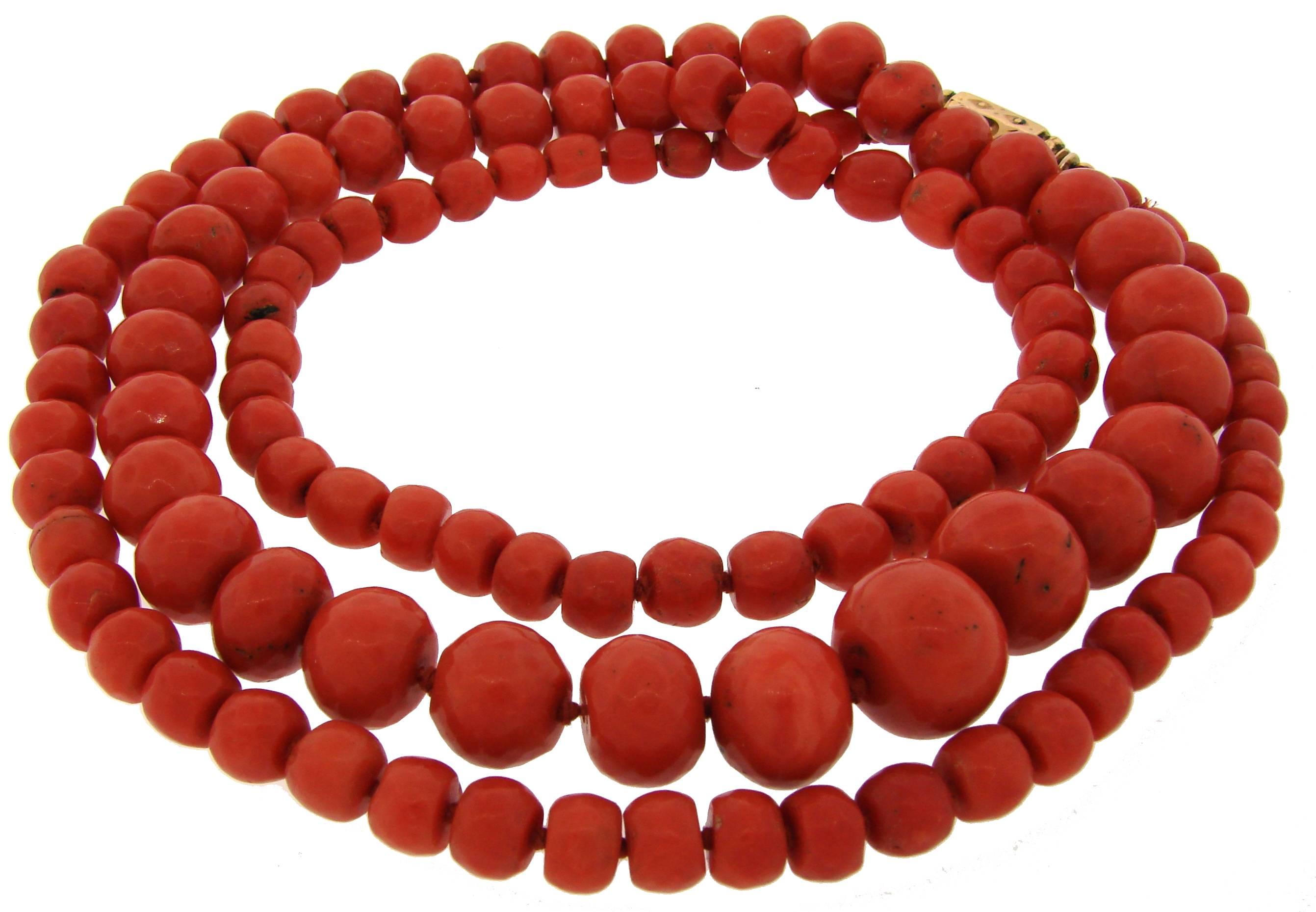 Gorgeous Victorian strand of Mediterranean coral beads finished with yellow gold clasp decorated with enamel. The beads are graduating from 17.25 x 14.54 mm in the center to 6.46 x 6.18 mm by the clasp which is made of 14k yellow gold.
The necklace