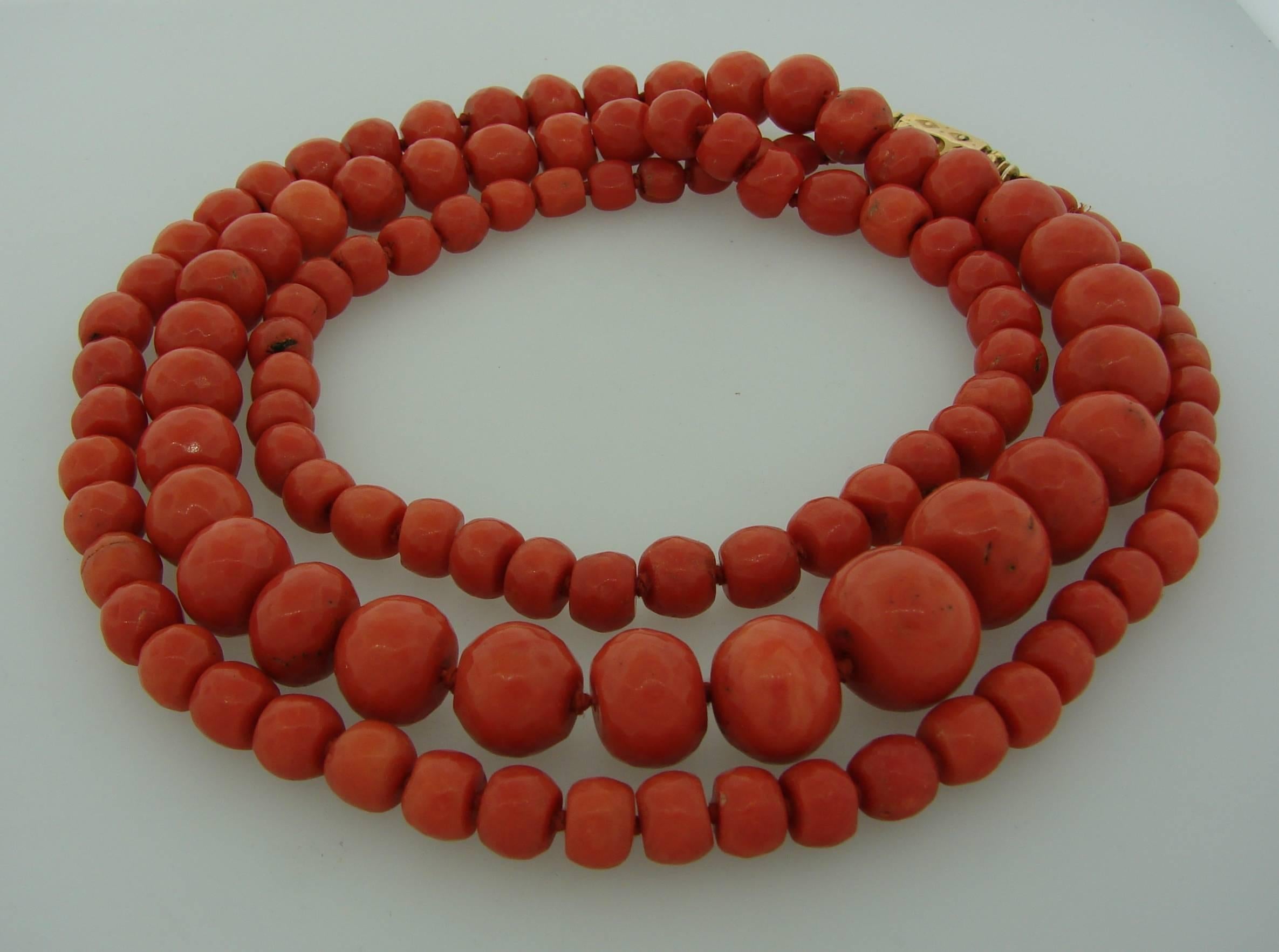 Victorian Coral Bead Strand Necklace with Enameled Yellow Gold Clasp 1
