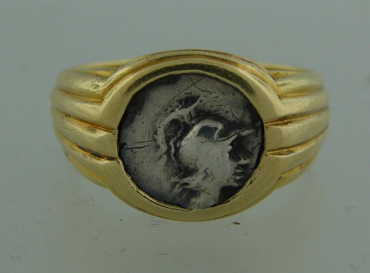 Bulgari 1970er Jahre Antiker Silbermünze Goldring im Zustand „Hervorragend“ in Beverly Hills, CA