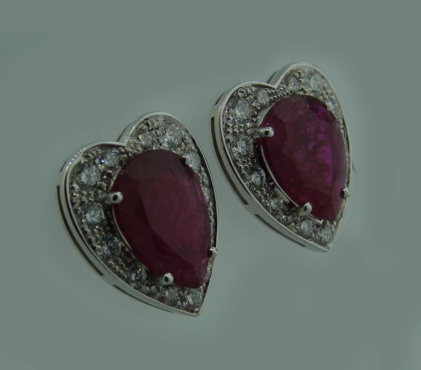 No-Heat Natural Ruby Diamond Gold Heart-shape Earrings In Excellent Condition In Beverly Hills, CA